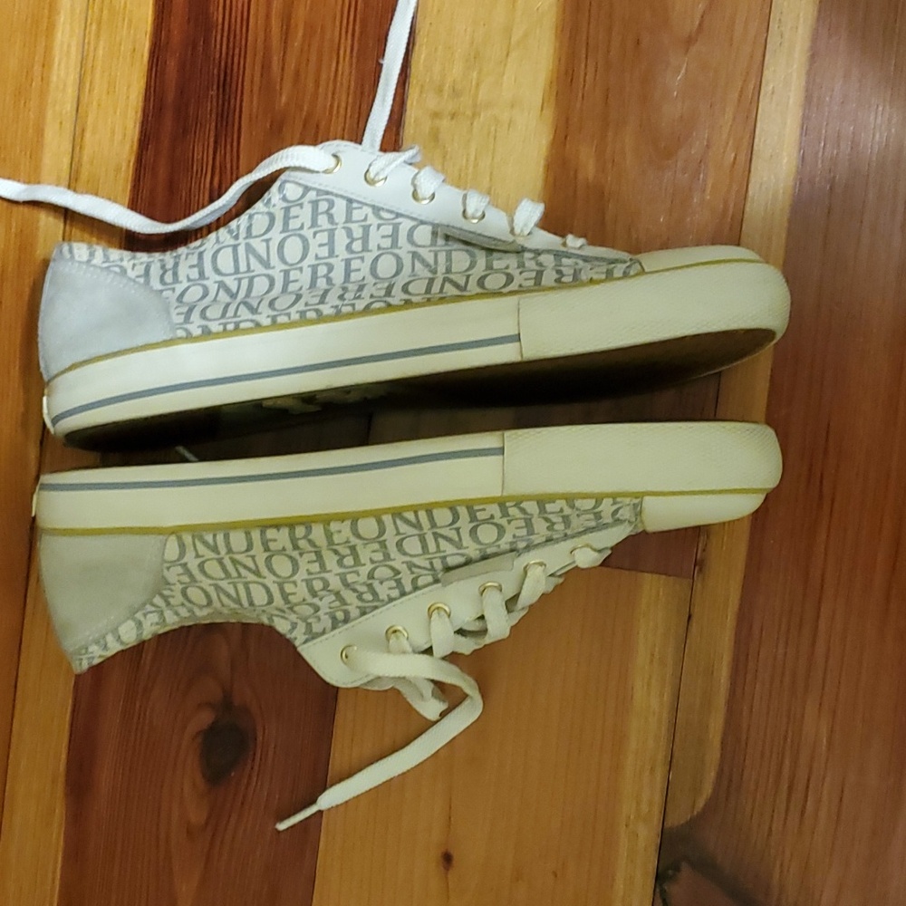 Dereon Cambria-B Ladies Shoes